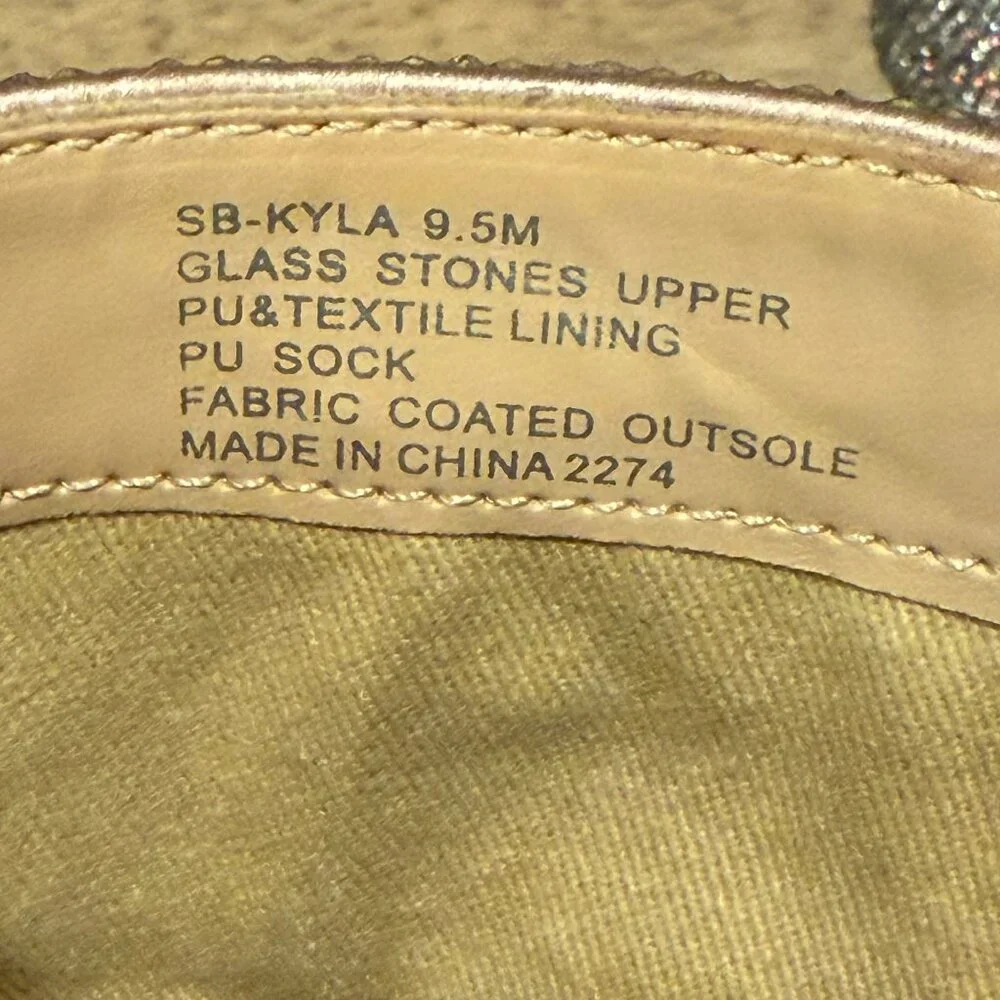 Betsey Johnson Silver Metallic Kyla Ankle Boots Size 9.5 GUC - Picture 4 of 7